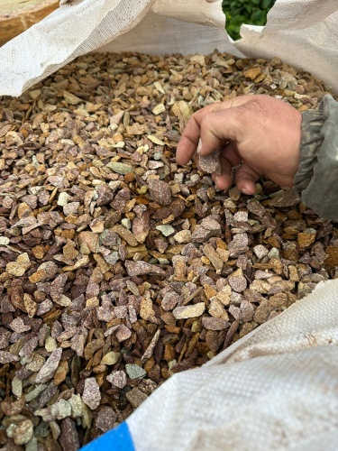 Златолит персиковый декоративная каменная крошка купить в Ялуторовске