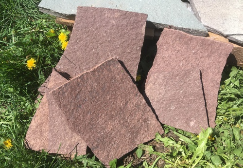 Плитняк лемезит бордовый для цоколя 1,5-2 см купить в Ялуторовске