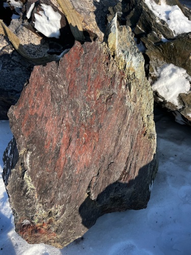 Ландшафтные глыбы красно-фиолетовые 200-1000 килограмм купить в Ялуторовске