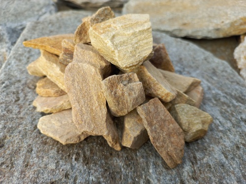 Златолит жёлтый декоративная каменная крошка купить в Ялуторовске