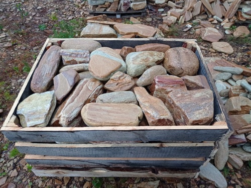 Златолит жёлтый, жёлто-зелёный глыбки и валуны для ланшафтного дизайна купить в Ялуторовске